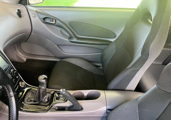 Toyota Celica cena 9900 przebieg: 298970, rok produkcji 2002 z Poznań małe 211